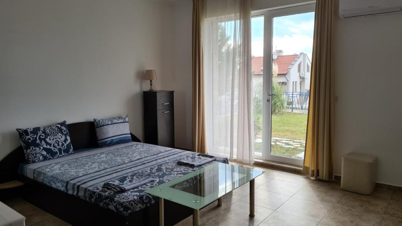 Вила Quiet Bay Sozopol Bagian luar foto